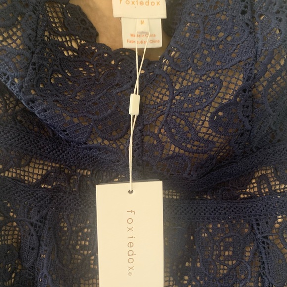 Navy Lace FoxieDox Gown - Picture 6 of 7